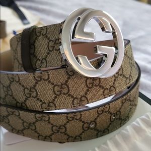 Gucci men’s “GG Supreme belt with G buckle”